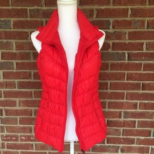 $148 ATHLETA Red DOWNALICIOUS Puffer Vest Down
